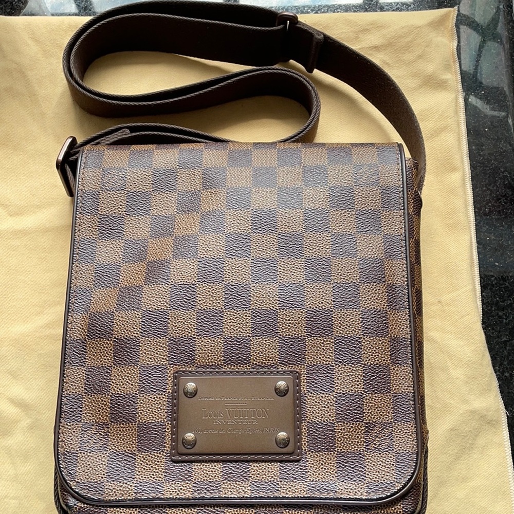 Authentic crossbody Louis Vuitton bag